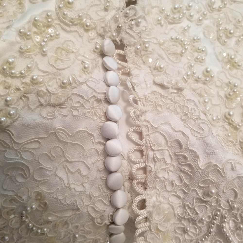 Wedding Dress - Picture 10 of 16